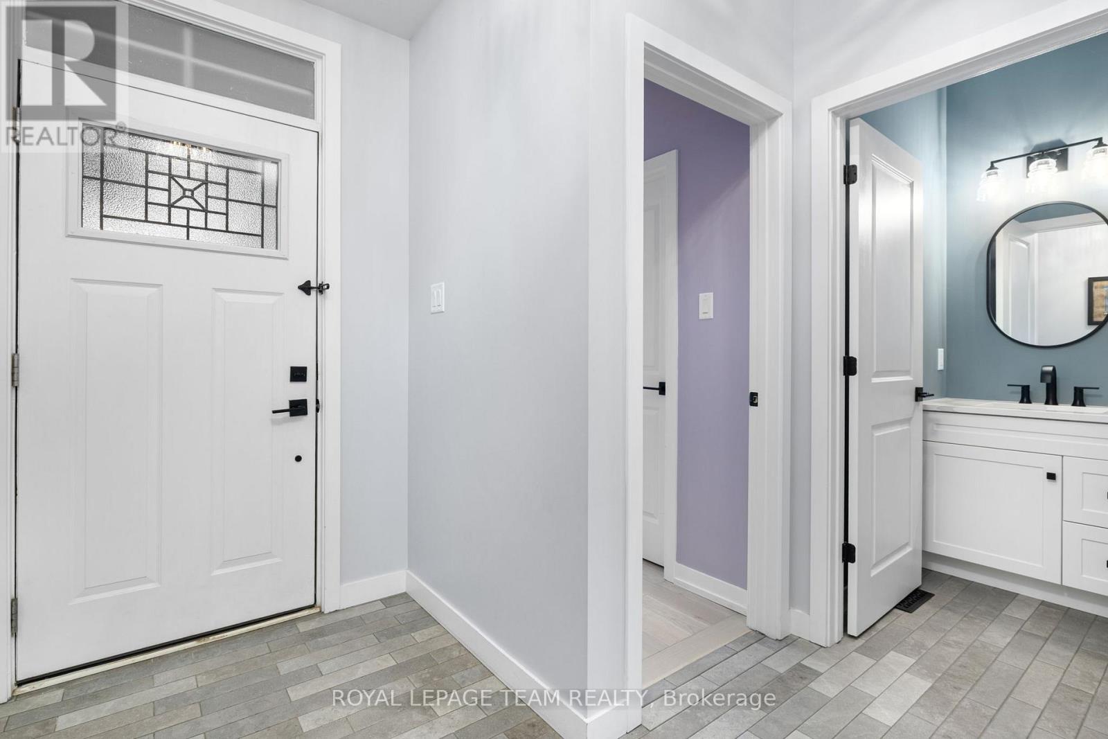 432 Gidran Circle, Ottawa, Ontario  K2V 0P5 - Photo 4 - X12950596