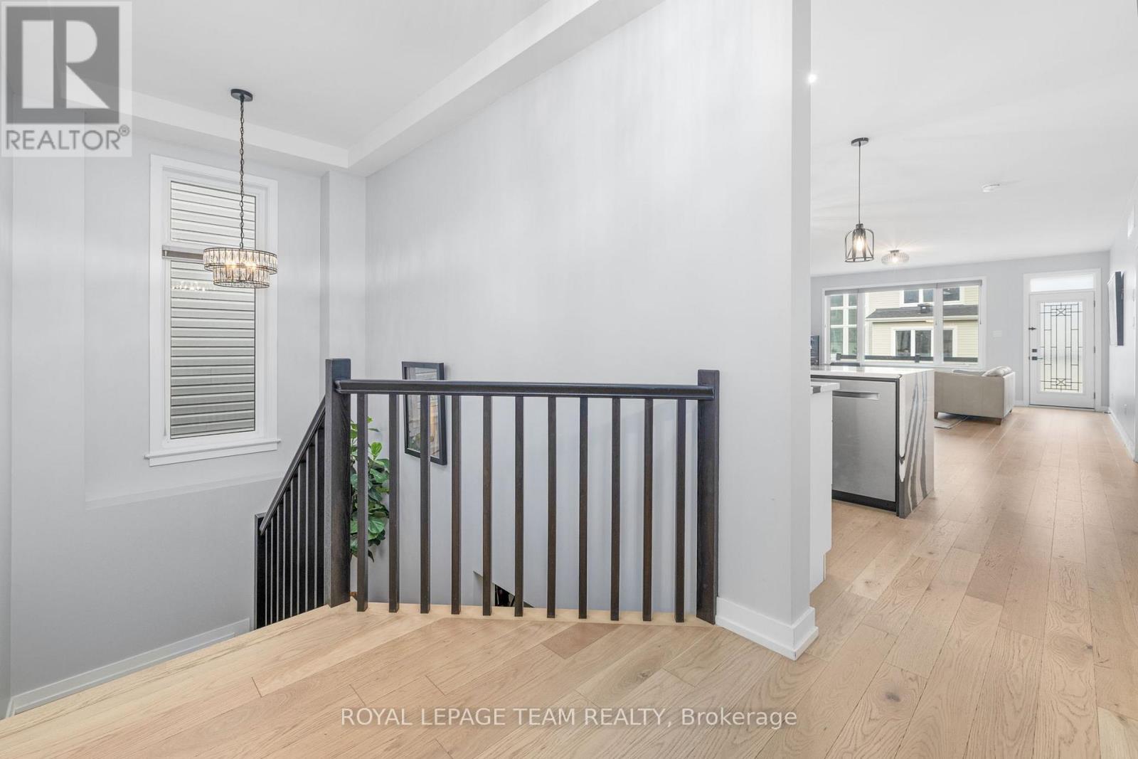 432 Gidran Circle, Ottawa, Ontario  K2V 0P5 - Photo 5 - X12950596