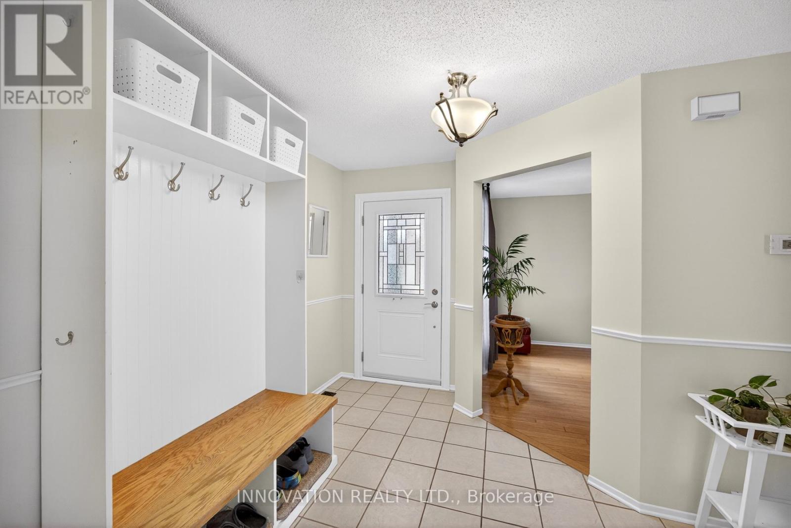 34 Waterton Crescent, Ottawa, Ontario  K2M 1Y8 - Photo 4 - X12950622