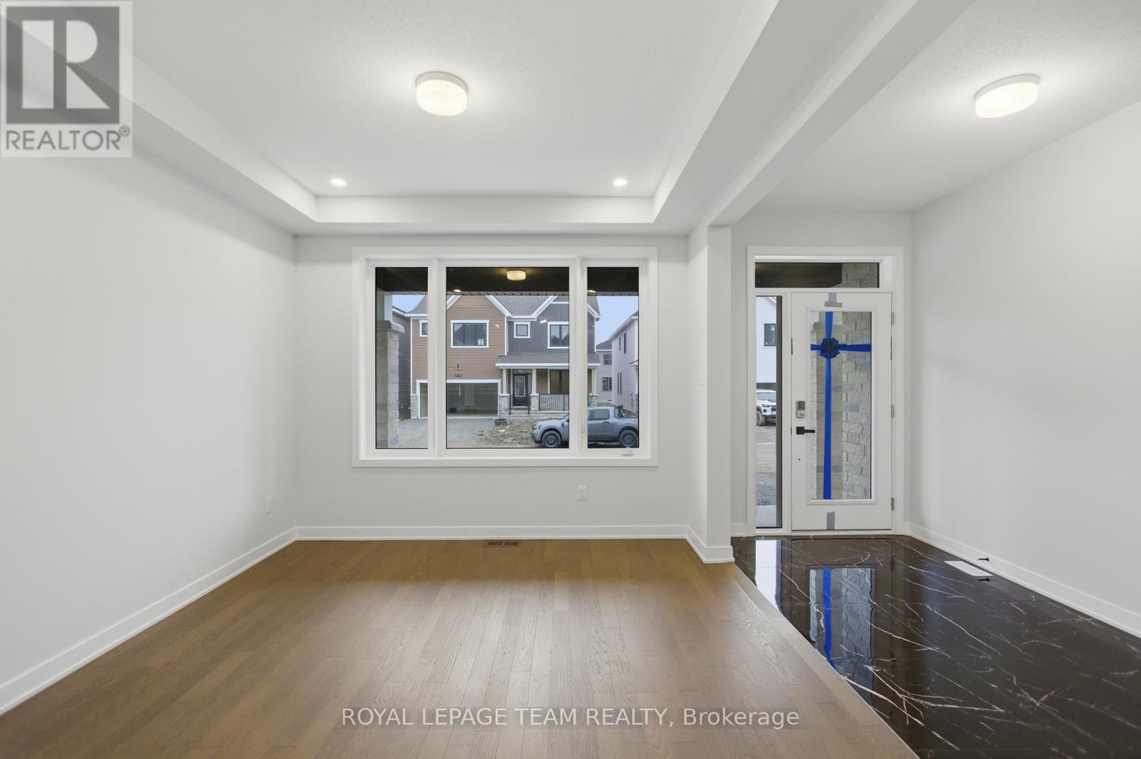 115 Viburnum Terrace, Ottawa, Ontario  K0A 2Z0 - Photo 2 - X12950626