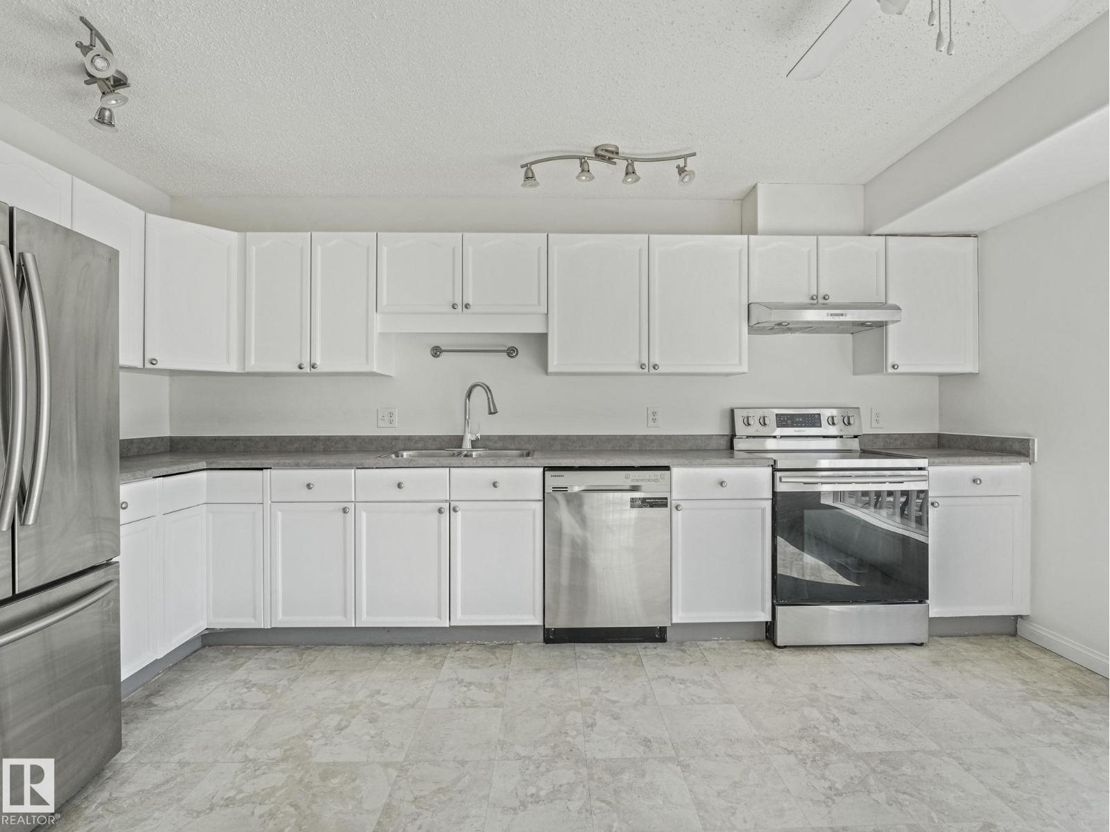 675 Mcallister Lo Sw, Edmonton, Alberta  T6W 1M6 - Photo 10 - E4480187