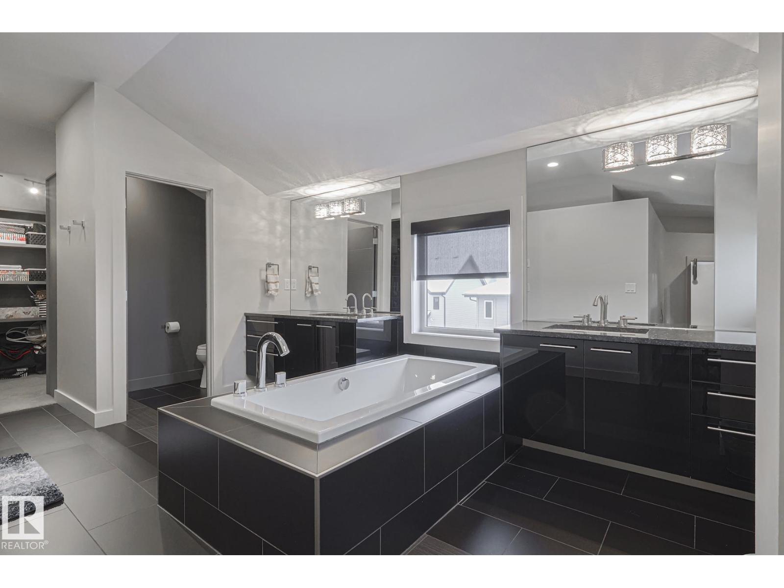 1116 Hainstock Green Gr Sw, Edmonton, Alberta  T6W 2T8 - Photo 20 - E4480202