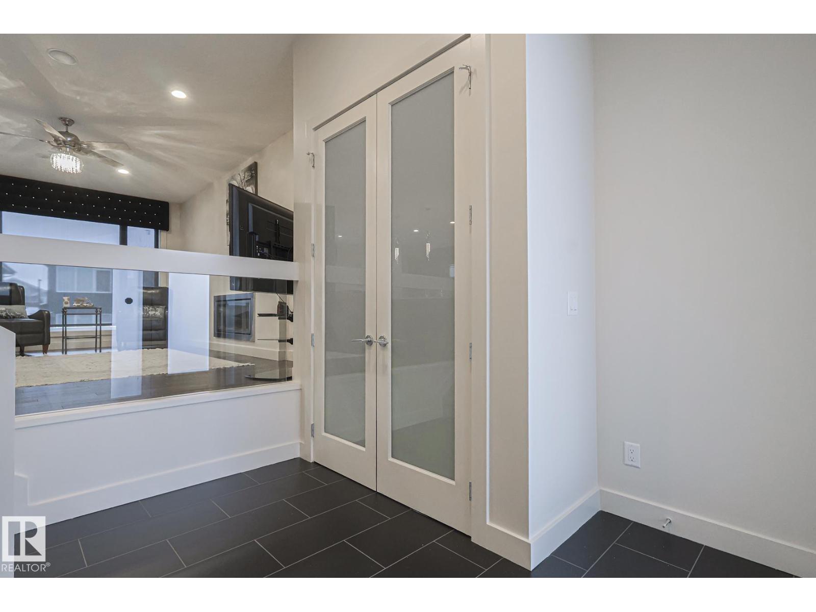 1116 Hainstock Green Gr Sw, Edmonton, Alberta  T6W 2T8 - Photo 3 - E4480202