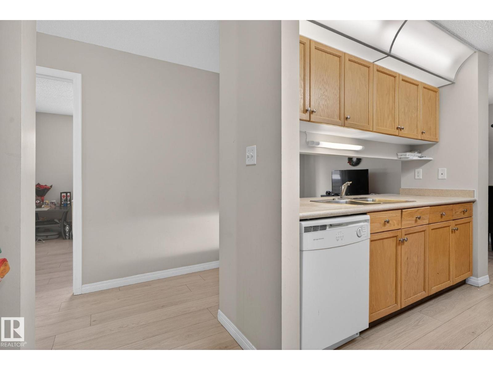 #129 4210 139 Av Nw, Edmonton, Alberta  T5Y 2W6 - Photo 3 - E4480213