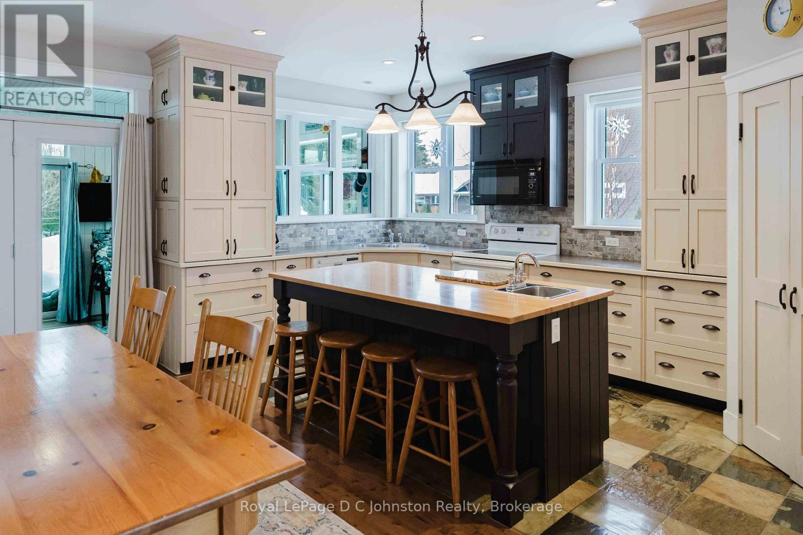 44 Eastgate Drive, Saugeen Shores, Ontario  N0H 2L0 - Photo 13 - X12782624