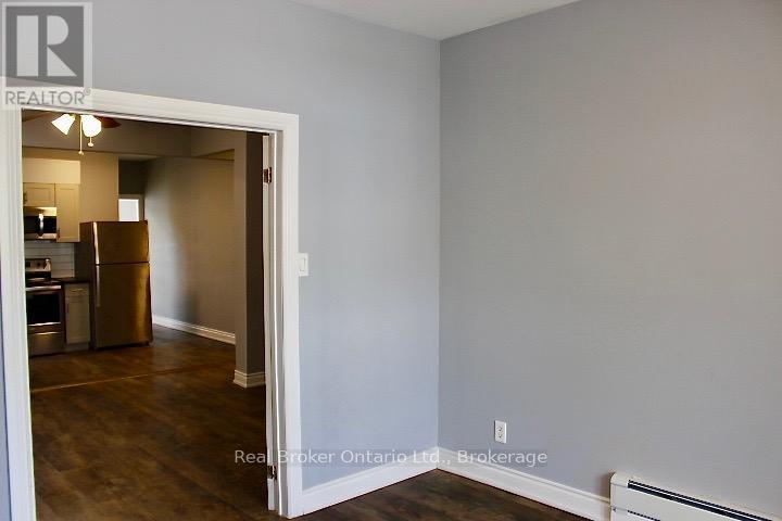 2 - 590 Main Street E, Hamilton, Ontario  L8M 1J6 - Photo 7 - X12950392