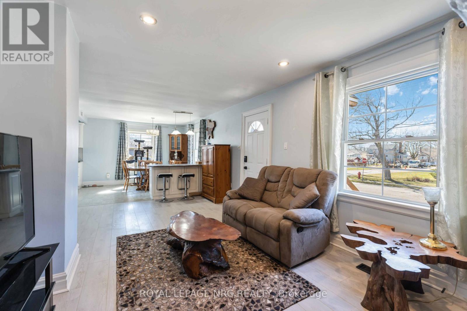 103 Clare Avenue, Port Colborne, Ontario  L3K 5H6 - Photo 4 - X12950292