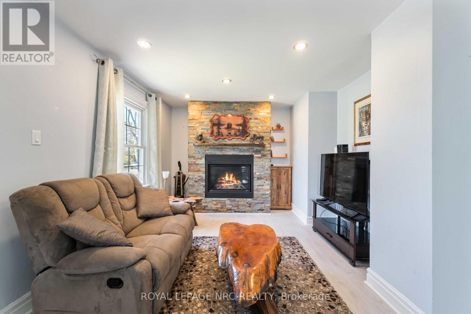 103 Clare Avenue, Port Colborne, Ontario  L3K 5H6 - Photo 5 - X12950292