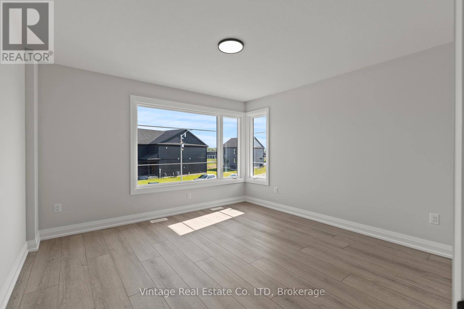 7455 Majestic Trail, Niagara Falls, Ontario  L2H 3V9 - Photo 20 - X12950332