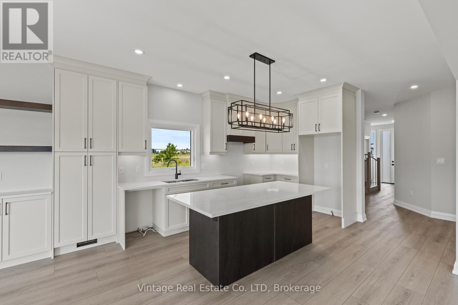 7455 Majestic Trail, Niagara Falls, Ontario  L2H 3V9 - Photo 5 - X12950332