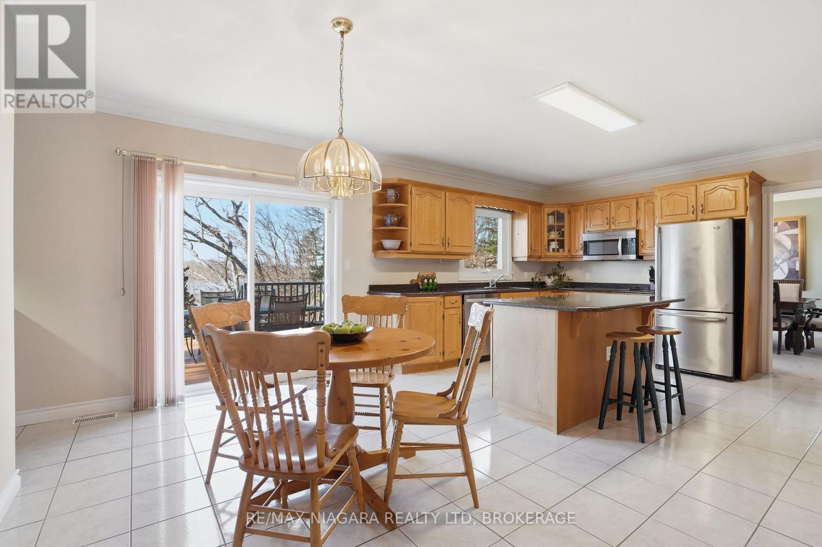 50 Henley Drive, St. Catharines, Ontario  L2N 4A9 - Photo 10 - X12950484