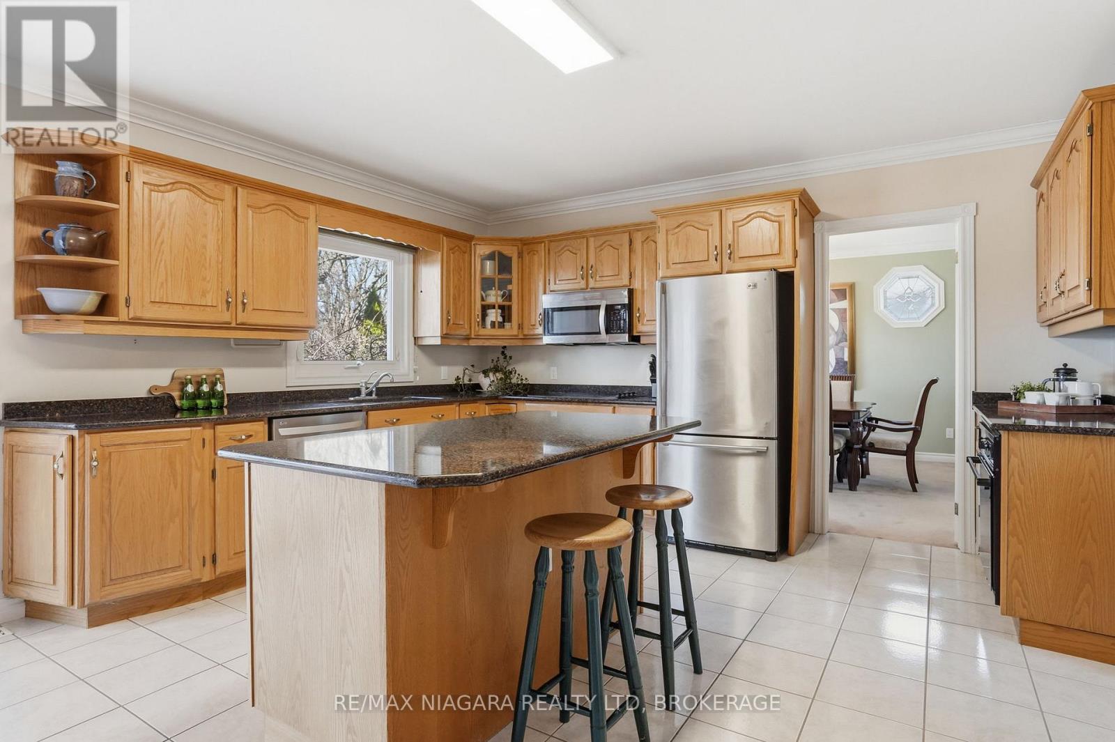 50 Henley Drive, St. Catharines, Ontario  L2N 4A9 - Photo 11 - X12950484