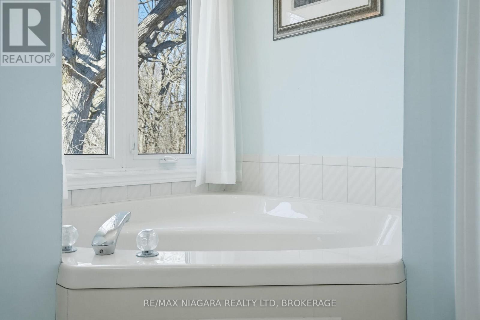 50 Henley Drive, St. Catharines, Ontario  L2N 4A9 - Photo 18 - X12950484