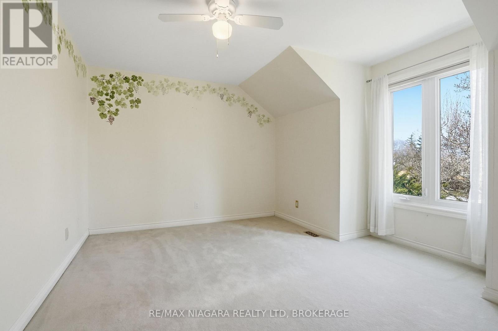 50 Henley Drive, St. Catharines, Ontario  L2N 4A9 - Photo 22 - X12950484