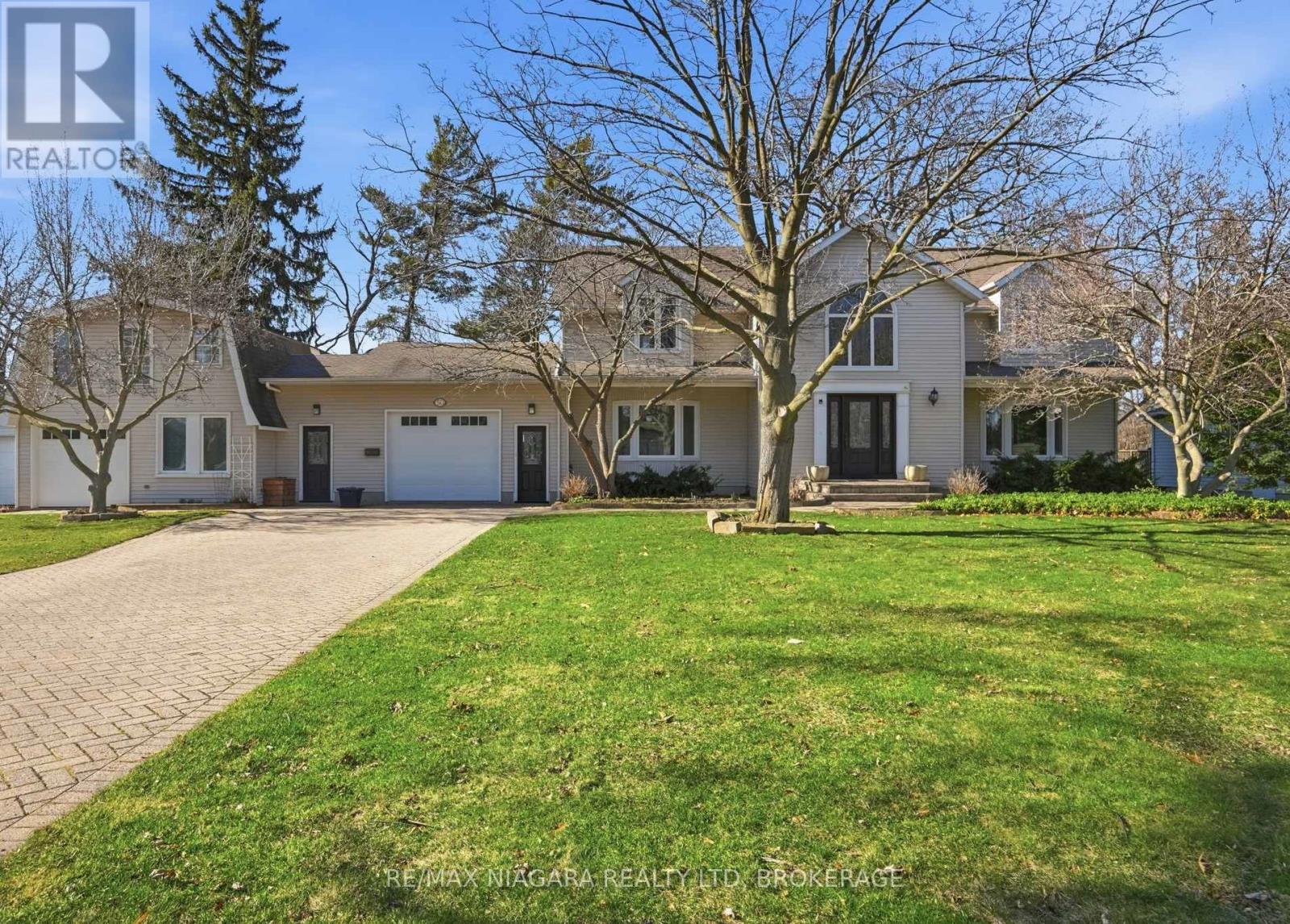 50 Henley Drive, St. Catharines, Ontario  L2N 4A9 - Photo 3 - X12950484