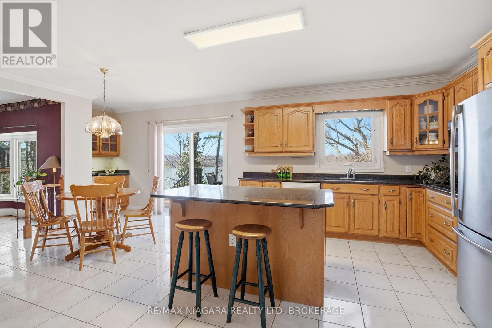 50 Henley Drive, St. Catharines, Ontario  L2N 4A9 - Photo 9 - X12950484