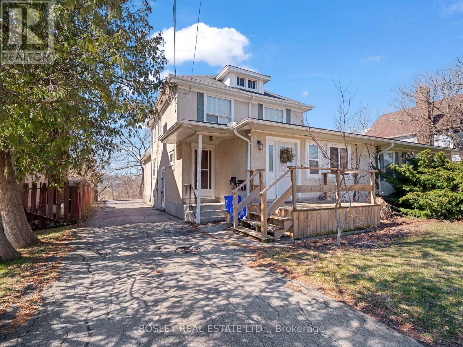 121 OAKDALE AVENUE, St. Catharines, Ontario