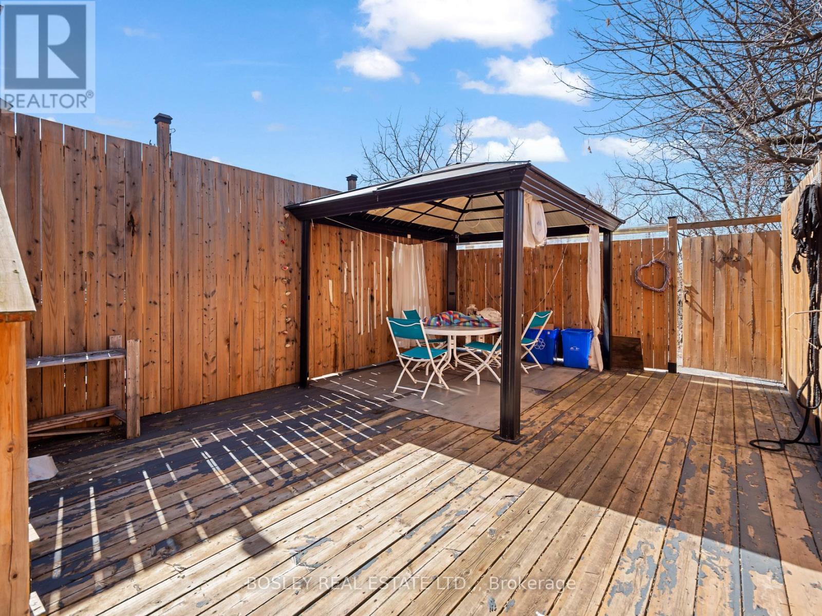 121 Oakdale Avenue, St. Catharines, Ontario  L2P 2L3 - Photo 32 - X12950496