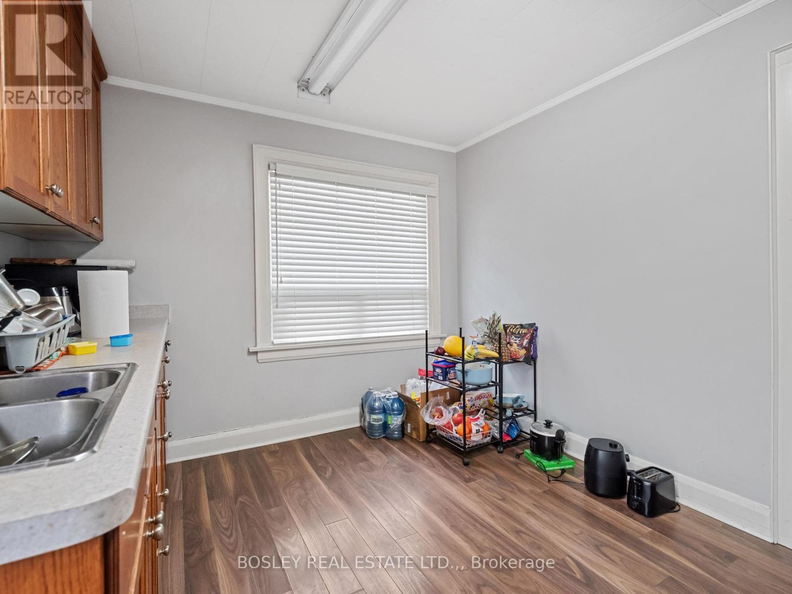 121 Oakdale Avenue, St. Catharines, Ontario  L2P 2L3 - Photo 36 - X12950496