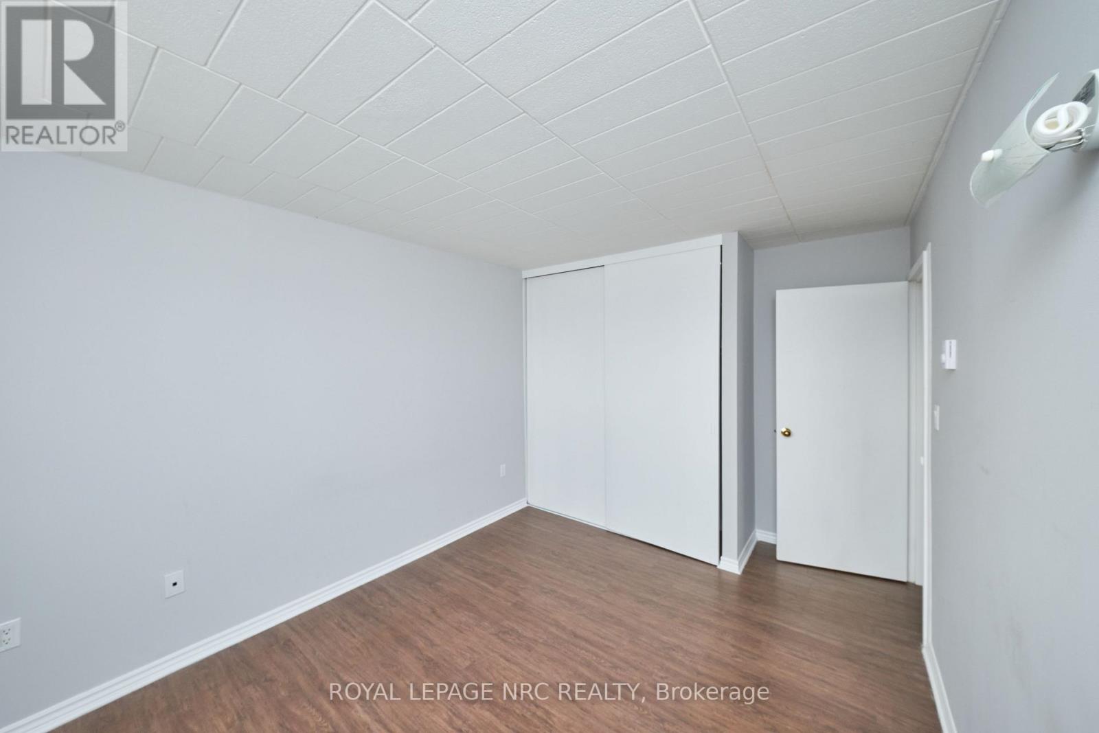 7 - 90 Woodlawn Road, Welland, Ontario  L3C 3J5 - Photo 17 - X12950658