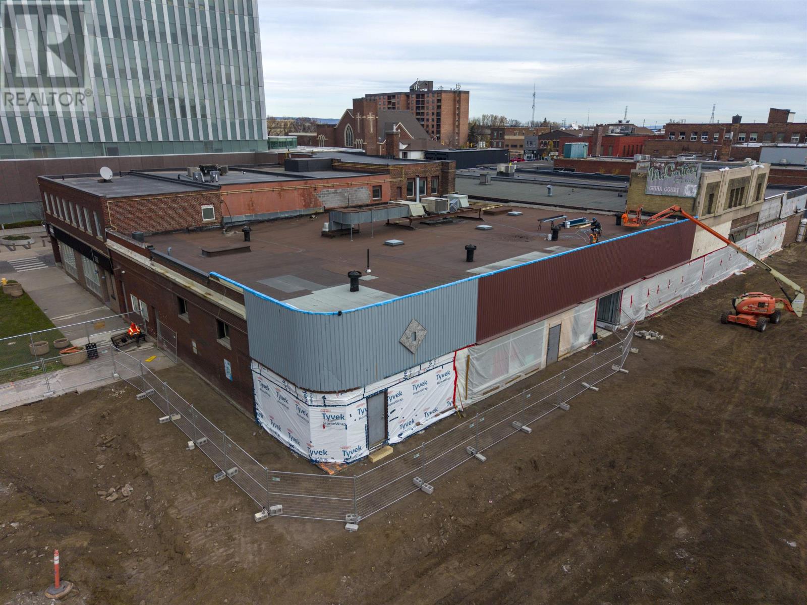 A & B 615 Victoria Ave E, Thunder Bay, Ontario  P7C 1B1 - Photo 1 - TB2600605