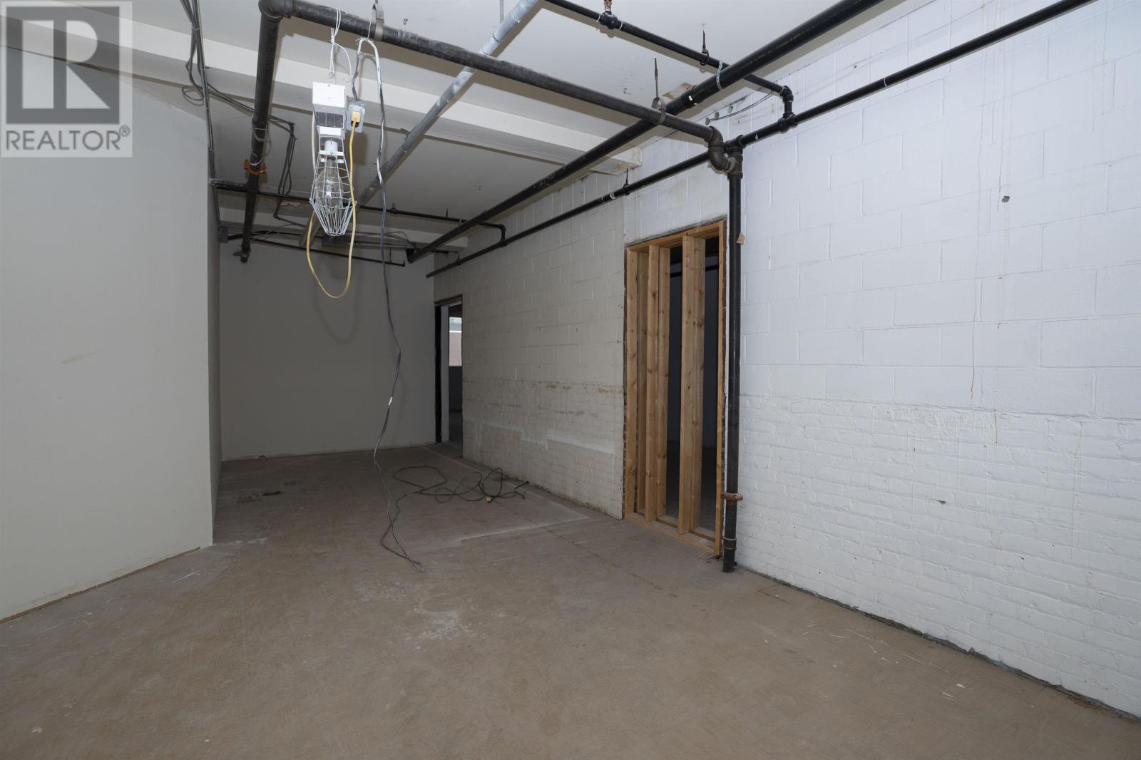 A & B 615 Victoria Ave E, Thunder Bay, Ontario  P7C 1B1 - Photo 15 - TB2600605