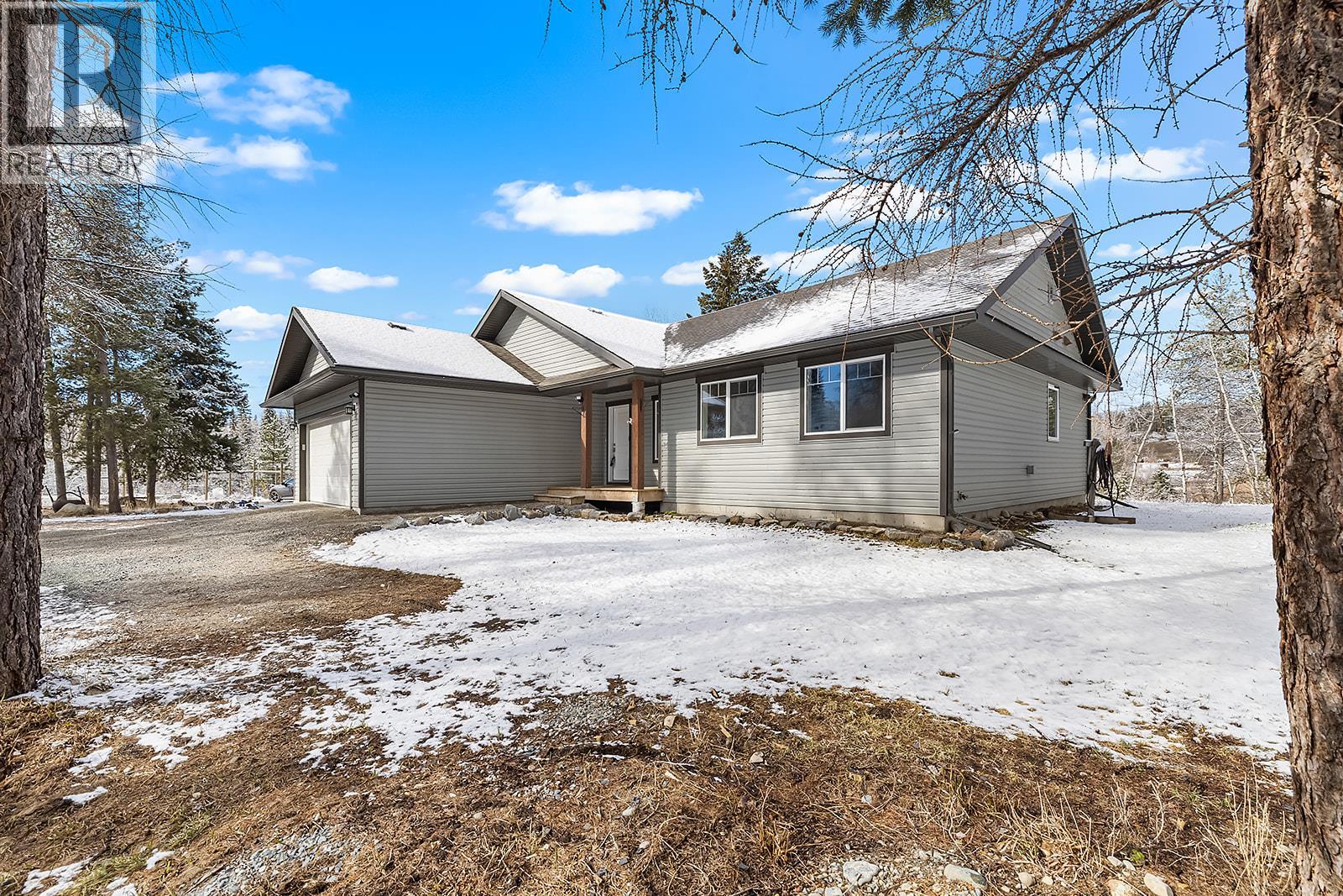 8529 Hwy 95a, Kimberley, British Columbia  V1A 3M1 - Photo 3 - 10377018