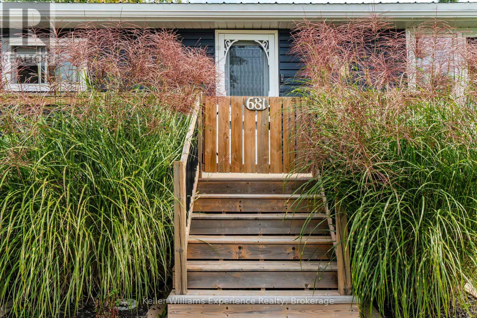 681 Mcmurtry Road, Midland, Ontario  L4R 0B9 - Photo 4 - S12950270