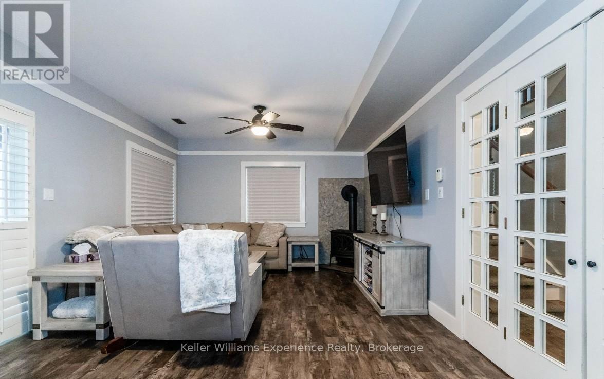 1749 Champlain Road, Tiny, Ontario  L9M 0C1 - Photo 13 - S12950568