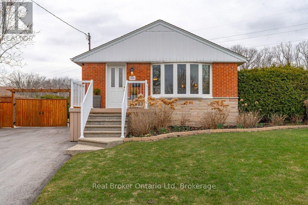 1518 Fisher Avenue, Burlington (Mountainside), Ontario  L7P 2L8 - Photo 2 - W12950678