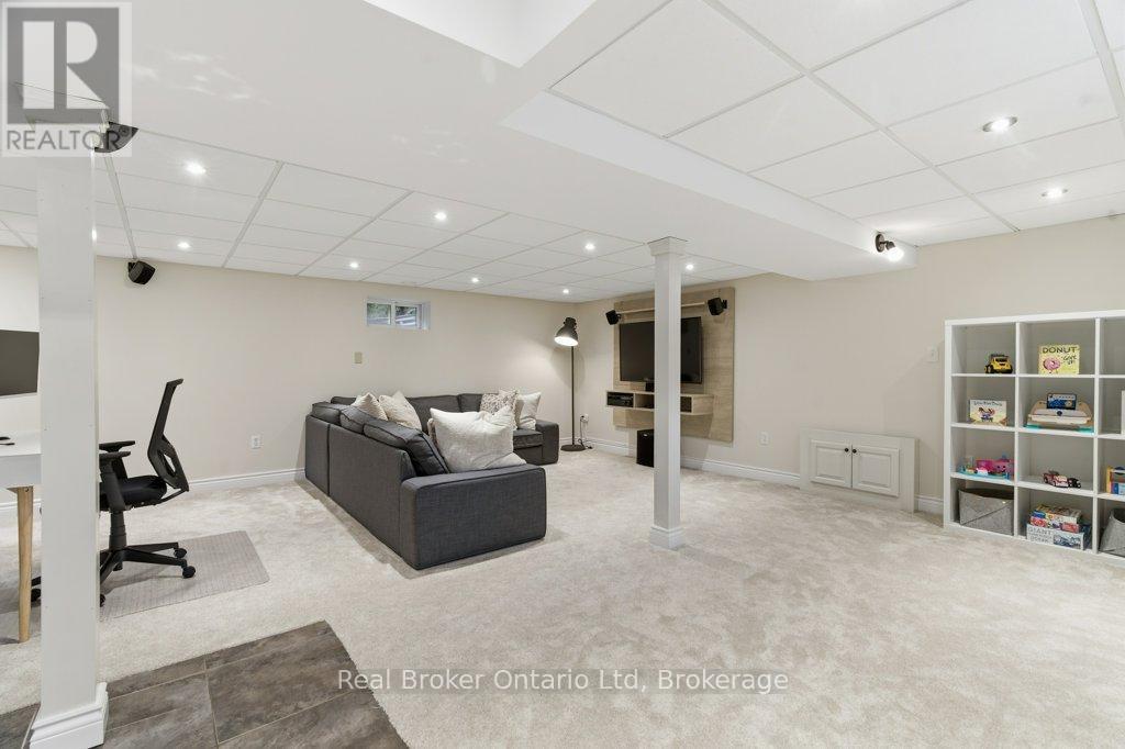 1518 Fisher Avenue, Burlington (Mountainside), Ontario  L7P 2L8 - Photo 27 - W12950678