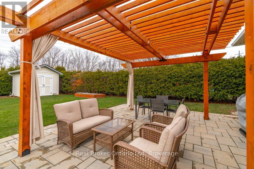 1518 Fisher Avenue, Burlington (Mountainside), Ontario  L7P 2L8 - Photo 40 - W12950678