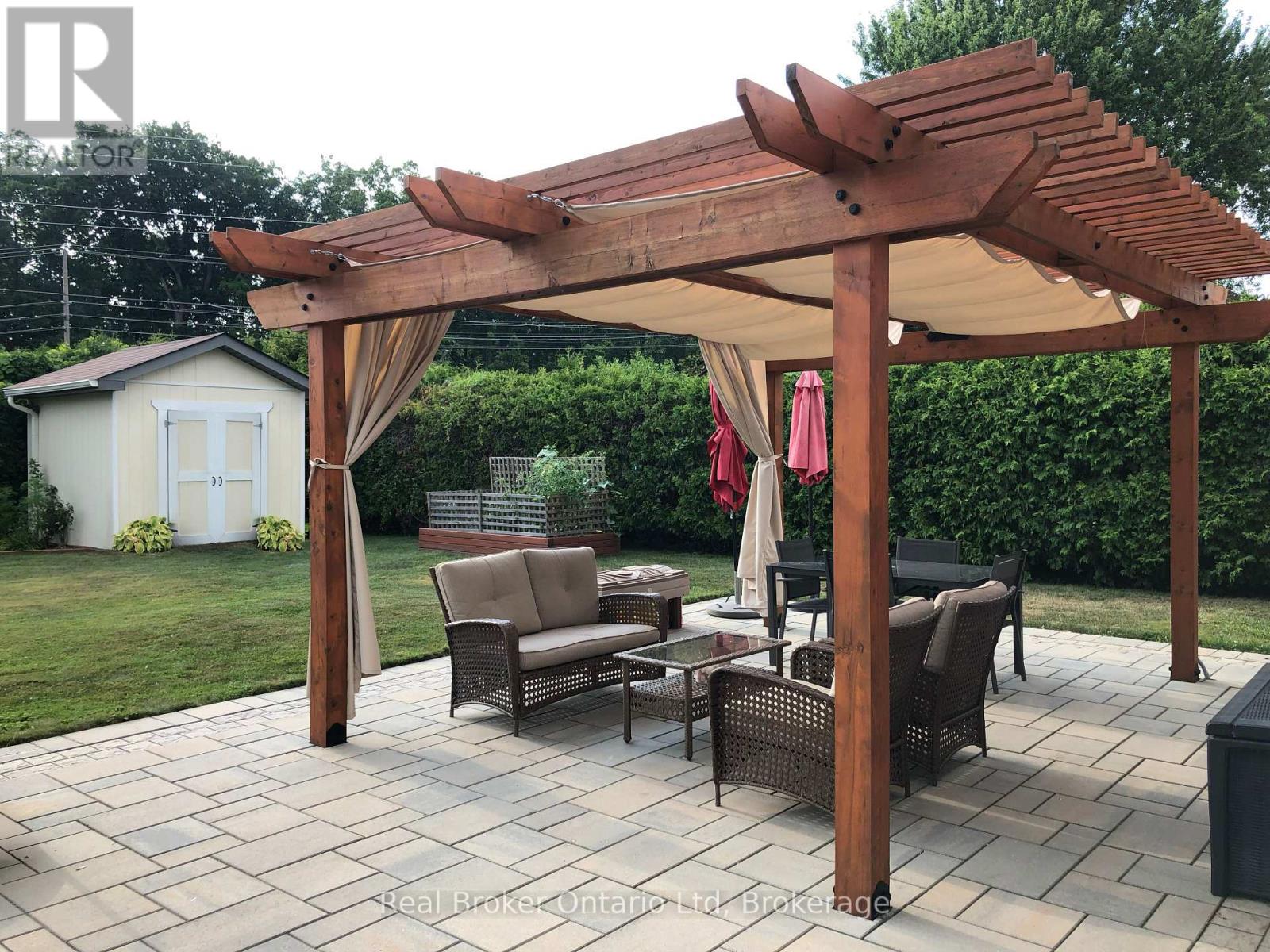 1518 Fisher Avenue, Burlington (Mountainside), Ontario  L7P 2L8 - Photo 48 - W12950678