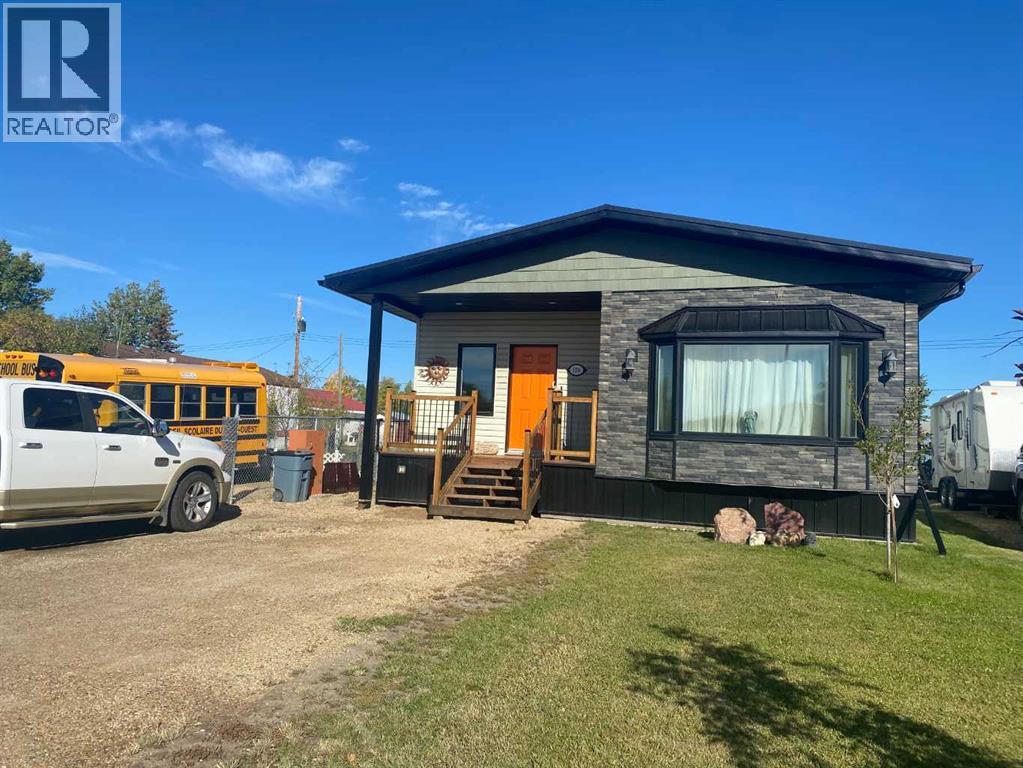106 Brien Avenue Nw, Falher, Alberta  T0H 1M0 - Photo 1 - A2295787
