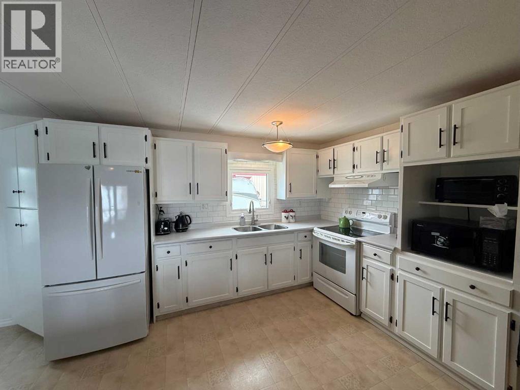 106 Brien Avenue Nw, Falher, Alberta  T0H 1M0 - Photo 6 - A2295787