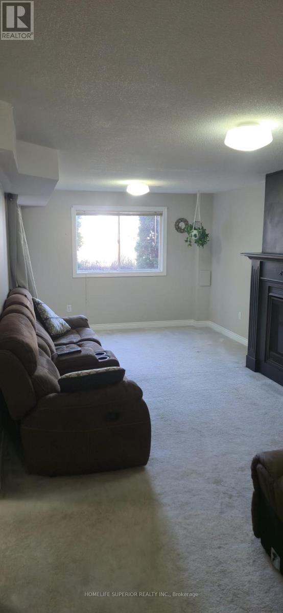 54 Mccrimmon Crescent, Clarington, Ontario  L1C 4N3 - Photo 4 - E12950414