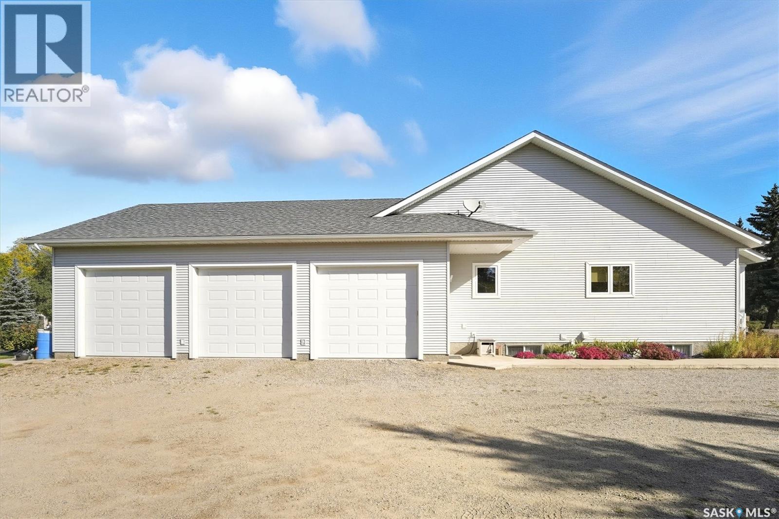 4005 3rd Avenue W, Waldheim, Saskatchewan  S0K 4R0 - Photo 3 - SK025272