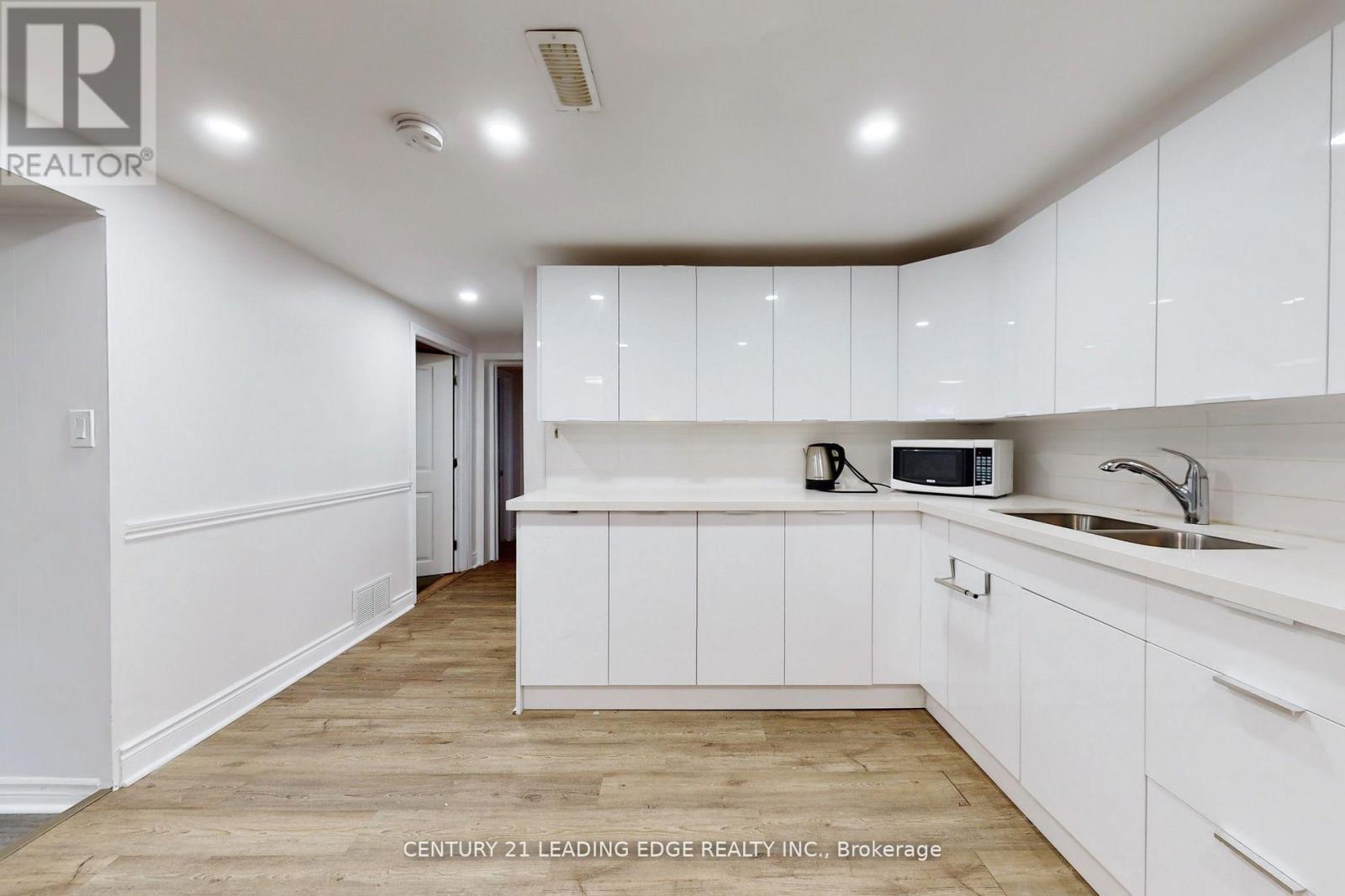 Bsmt - 1215 Warden Avenue, Toronto, Ontario  M1R 2R3 - Photo 12 - E12671776