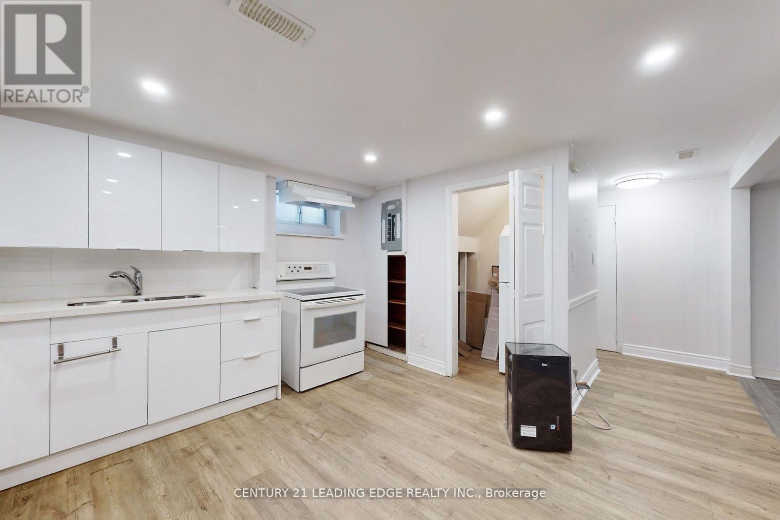 Bsmt - 1215 Warden Avenue, Toronto, Ontario  M1R 2R3 - Photo 11 - E12671776