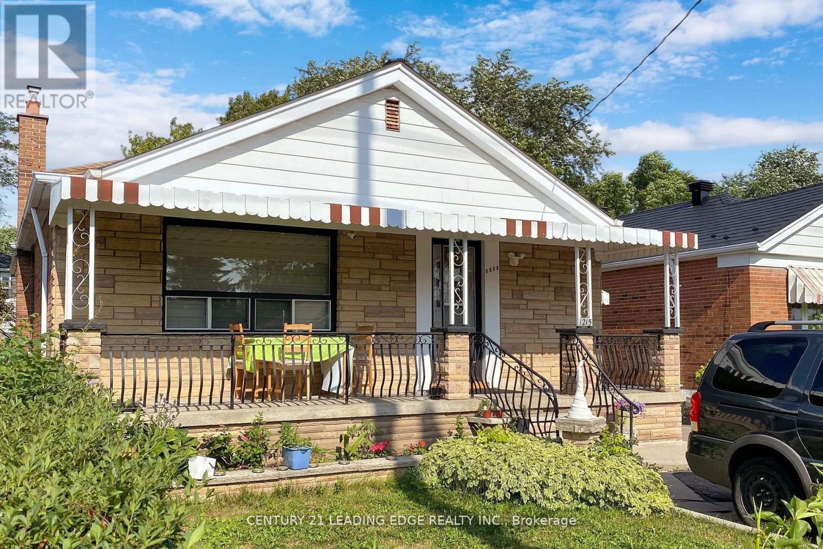 Bsmt - 1215 Warden Avenue, Toronto, Ontario  M1R 2R3 - Photo 2 - E12671776