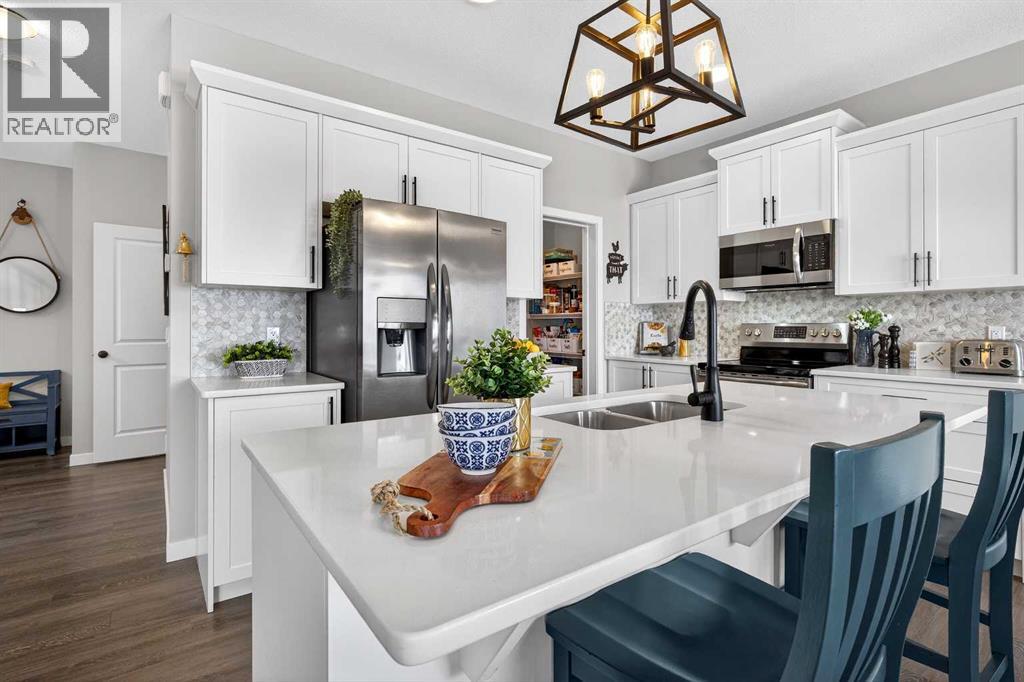 299 Hillcrest Heights SW, Airdrie, Alberta  T4B 3Z2 - Photo 11 - A2297970