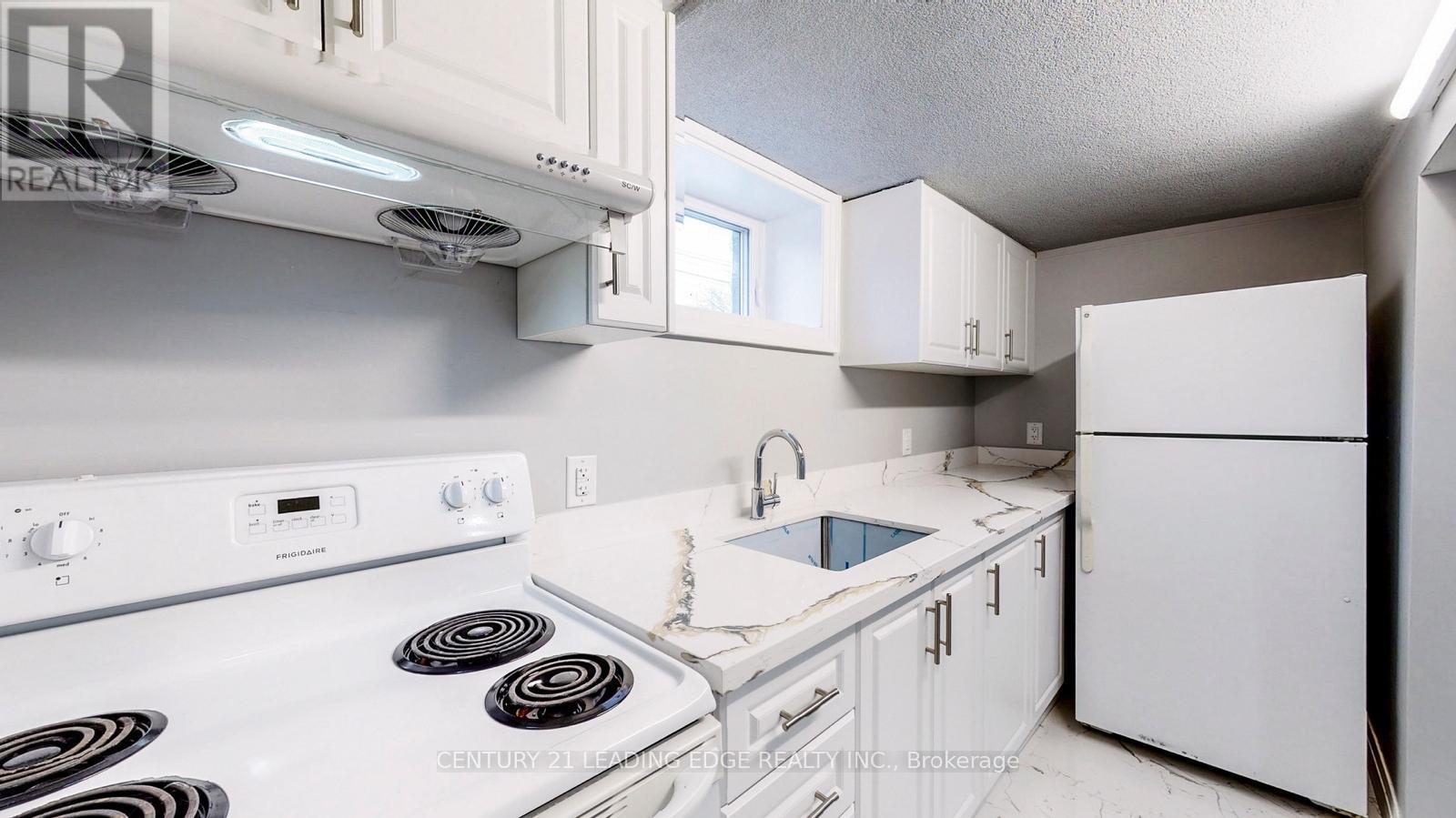 BSMT - 47 SHERWOOD AVENUE, Toronto, Ontario