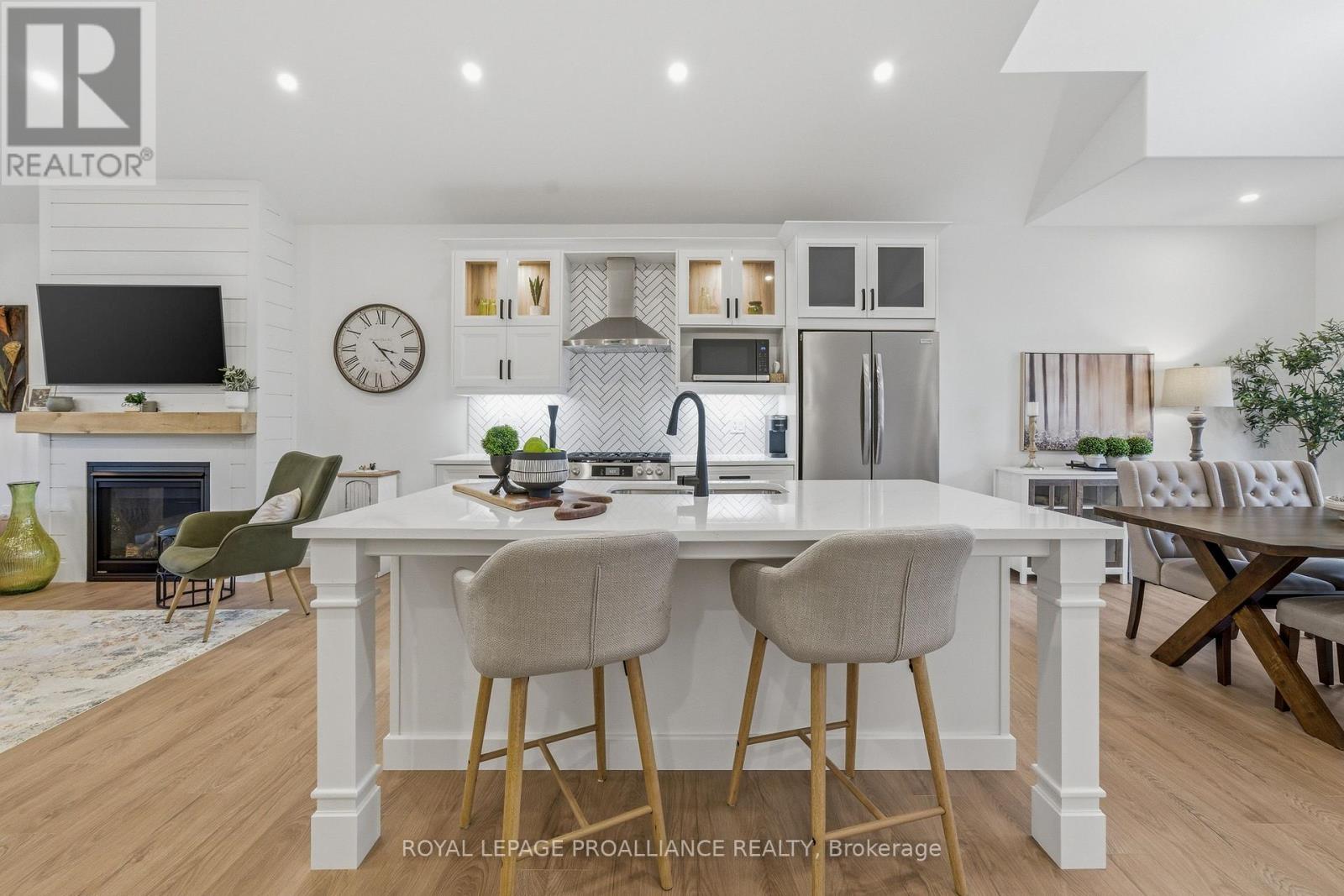 48 Deerview Drive, Quinte West, Ontario  K8V 0L8 - Photo 17 - X12950552