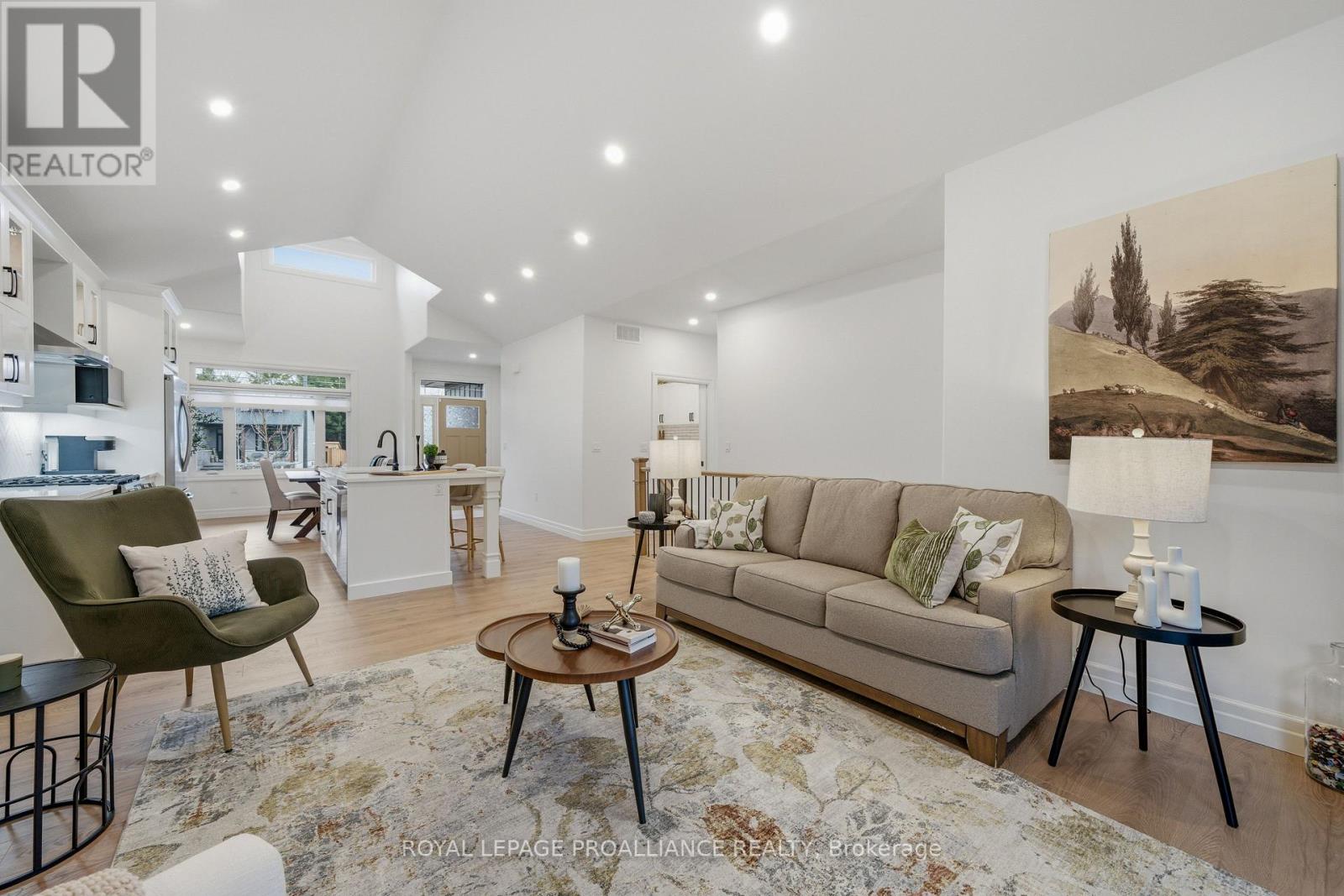 48 Deerview Drive, Quinte West, Ontario  K8V 0L8 - Photo 20 - X12950552