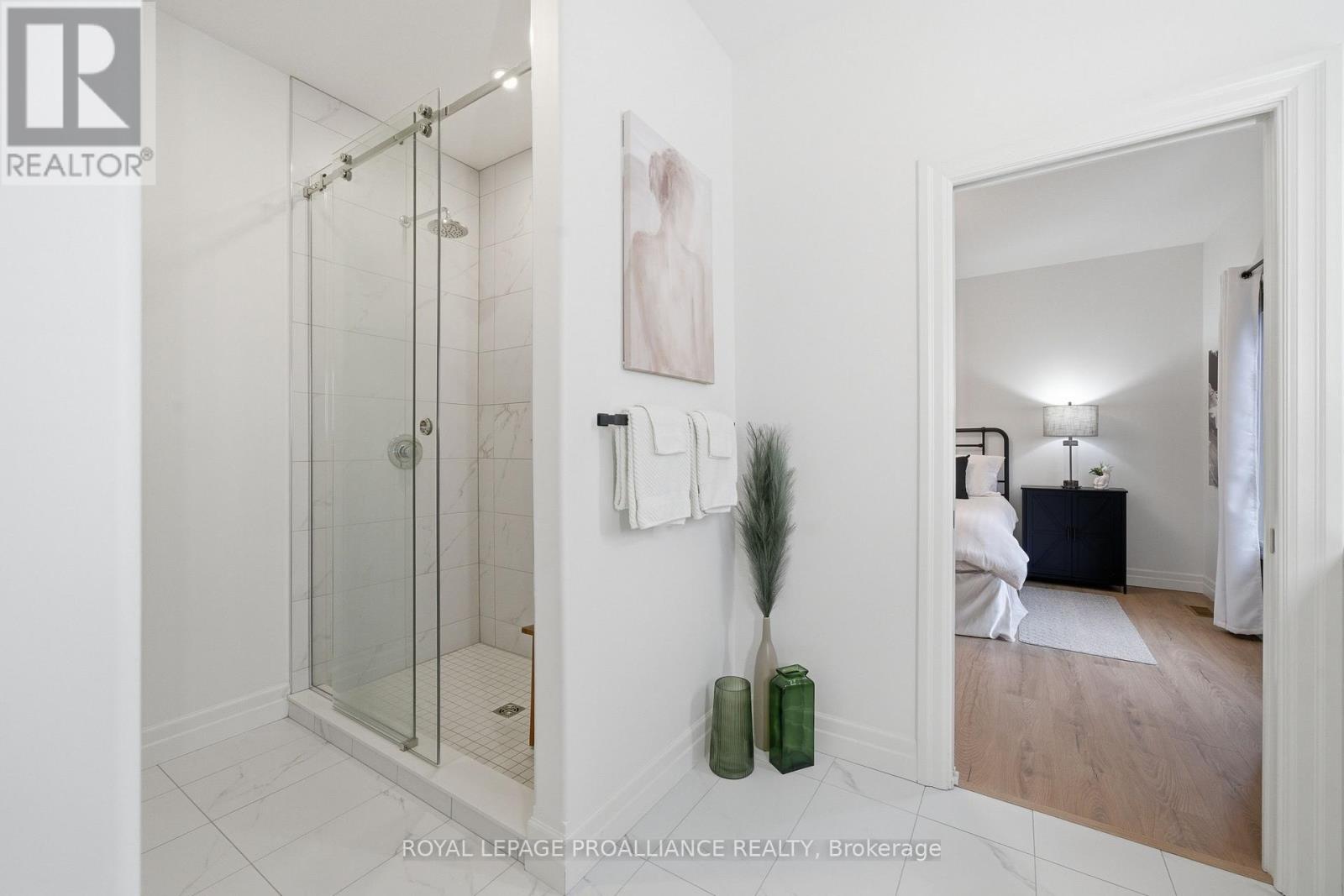 48 Deerview Drive, Quinte West, Ontario  K8V 0L8 - Photo 28 - X12950552