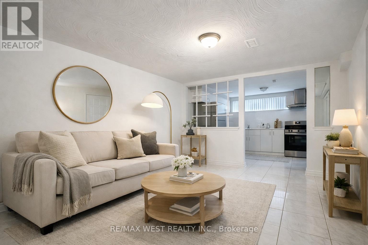 25 Bimini Crescent, Toronto, Ontario  M3N 1S1 - Photo 9 - W12902768