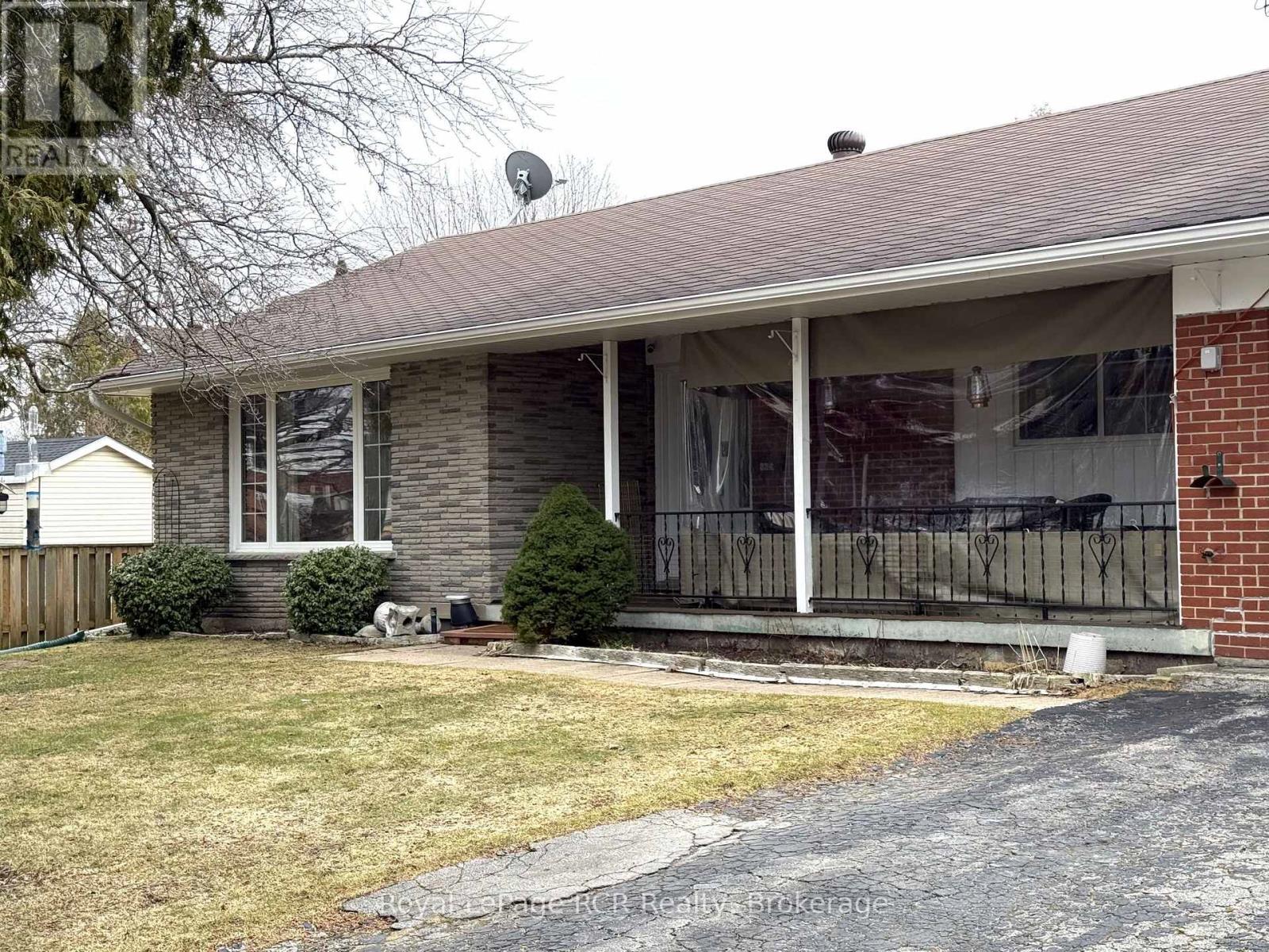 665 17th Street E, Owen Sound, Ontario  N4K 2A1 - Photo 3 - X12950354