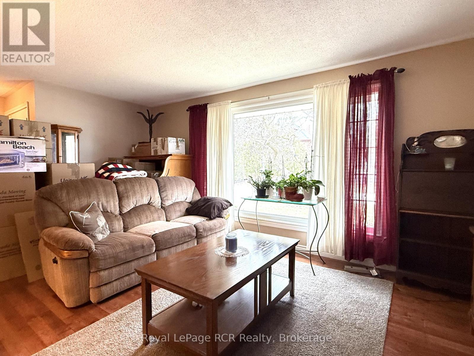 665 17th Street E, Owen Sound, Ontario  N4K 2A1 - Photo 5 - X12950354