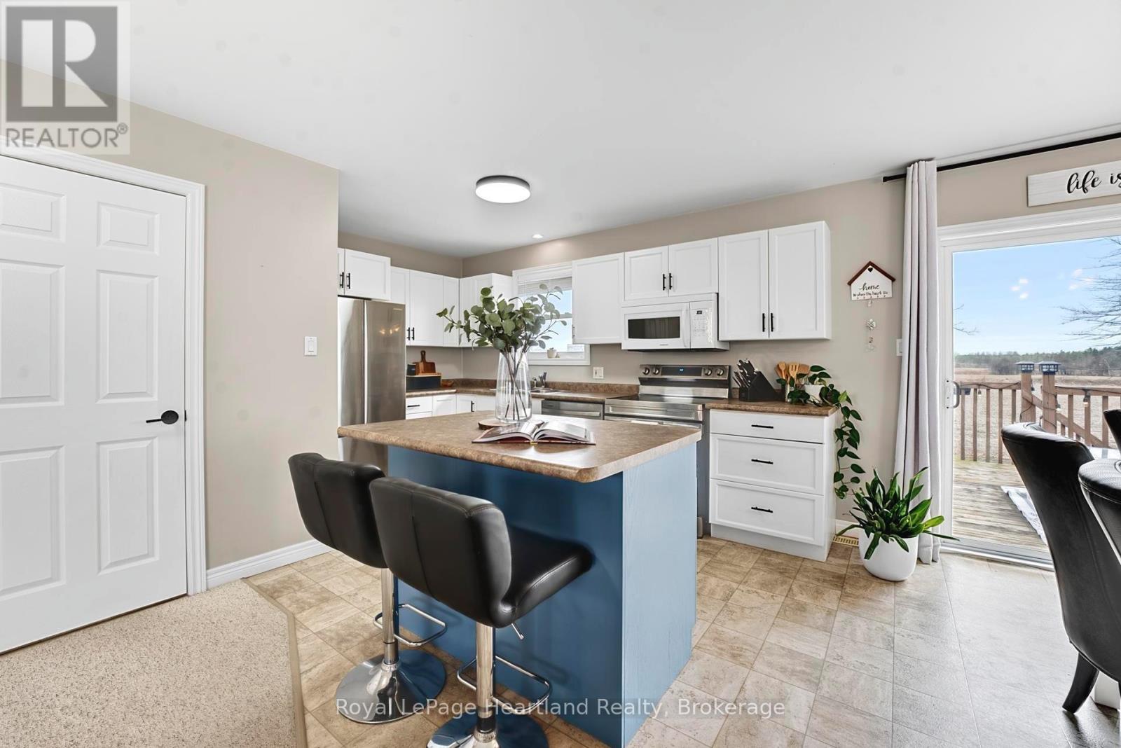 25 Lee Crescent, Goderich, Ontario  N7A 4L3 - Photo 12 - X12950356