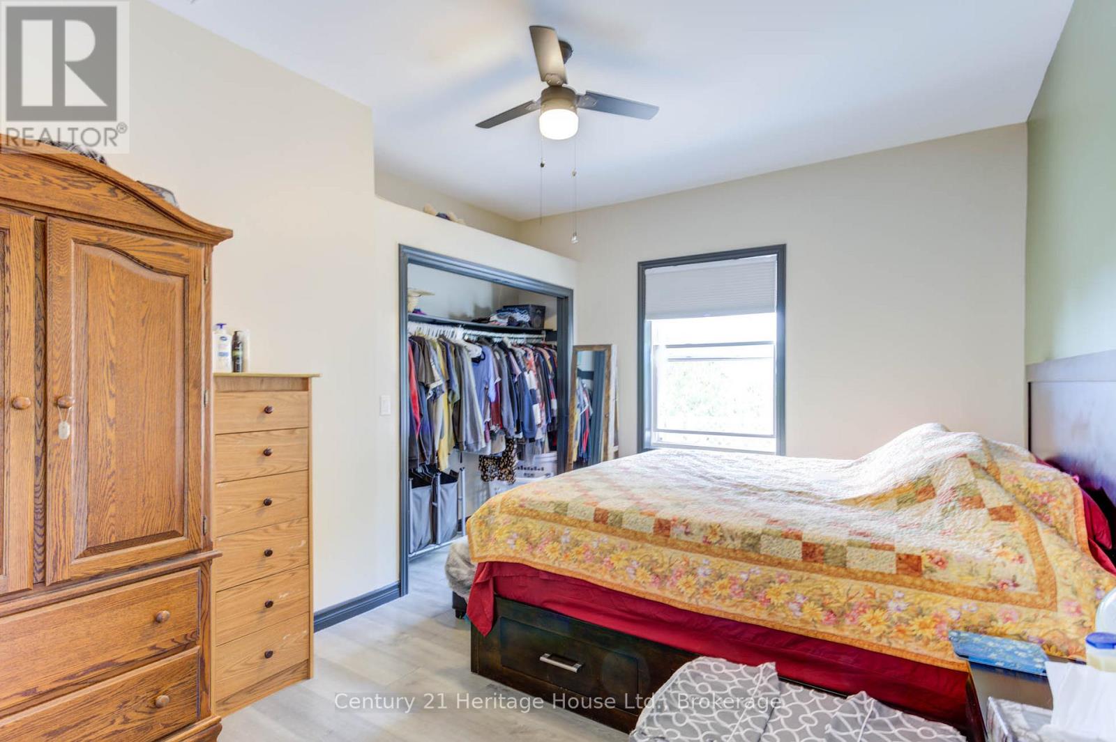 276 12th Street, Hanover, Ontario  N4N 1V3 - Photo 11 - X12950450